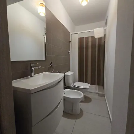 Luxury Sisters House 